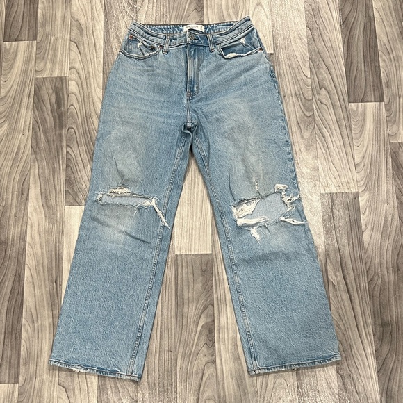 Abercrombie & Fitch Denim - SIZE 29 / 8 ABERCROMBIE & FITCH THE 90’s RELAXED JEAN HIGH RISE